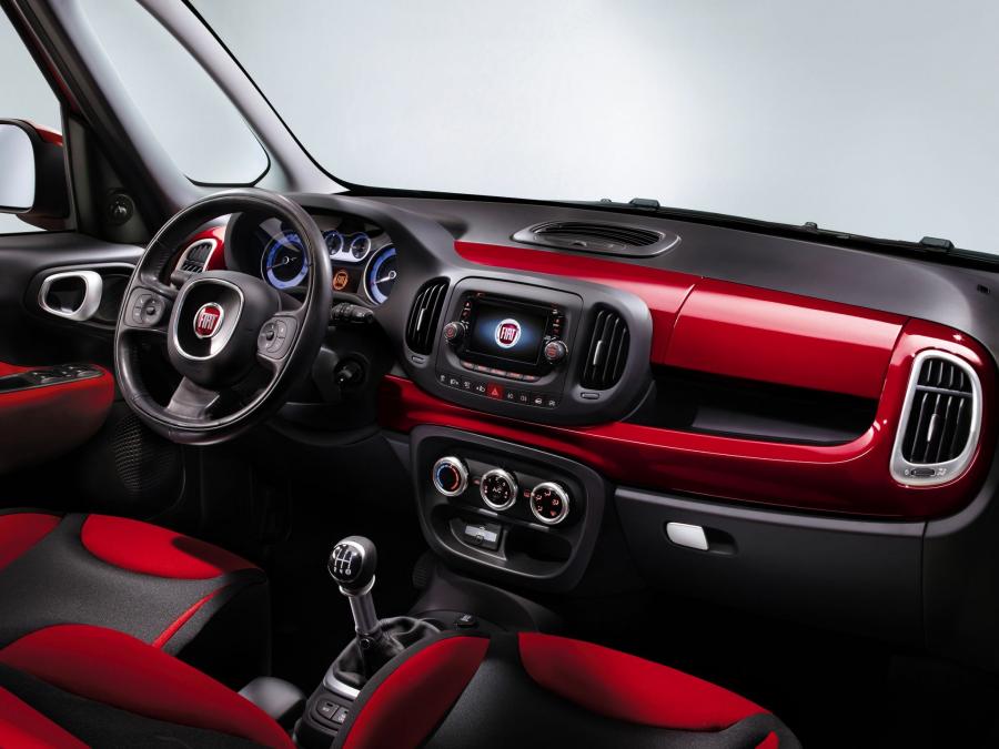  Fiat 500L 2012 года  (фото 7 из 84)